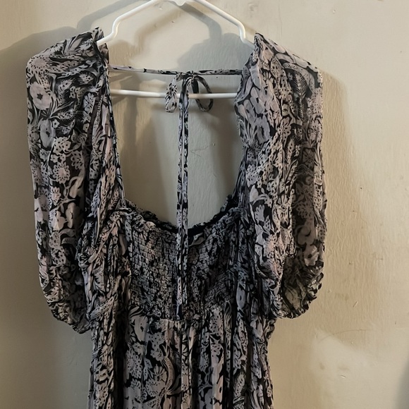 By Anthropologie Squareneck Smocked Midi Dress NWOT Size M and L - Picture 13 of 13